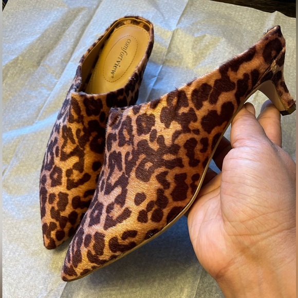 Leopard comfortview shoes size 9 1/2 wide - Picture 6 of 8